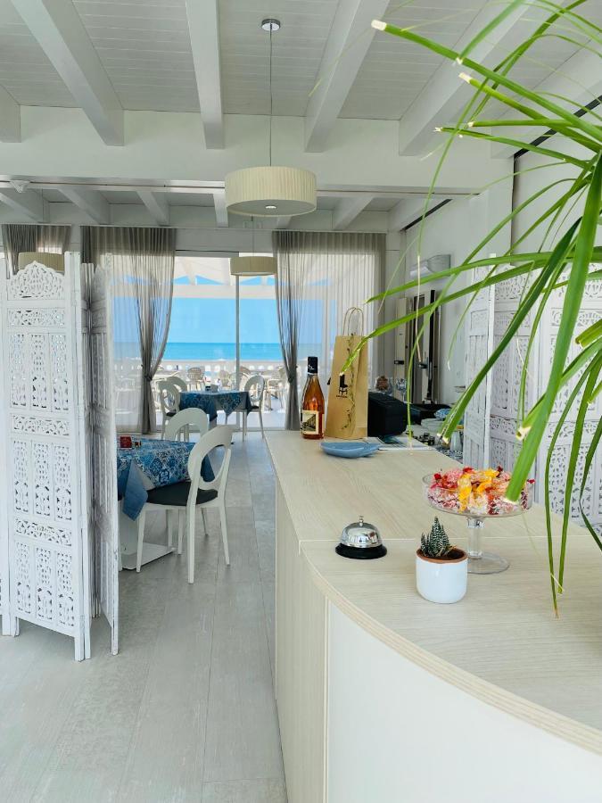 Hotel Corona Beach Peschici Exterior photo