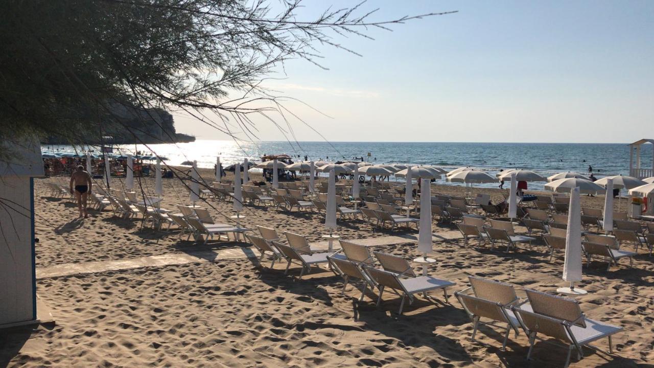 Hotel Corona Beach Peschici Exterior photo